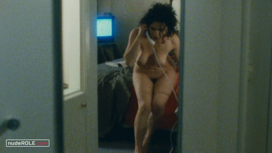 4. American Woman nude – Irma Vep (1996)