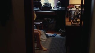Susannah Cahalan sexy – Brain on Fire (2016)