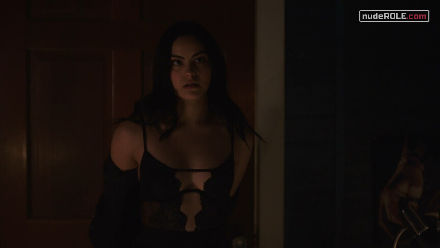 1. Veronica Lodge sexy – Riverdale s02e20 (2018)