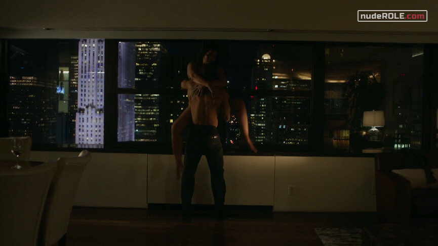 2. Linda nude – Power s05e03 (2018)