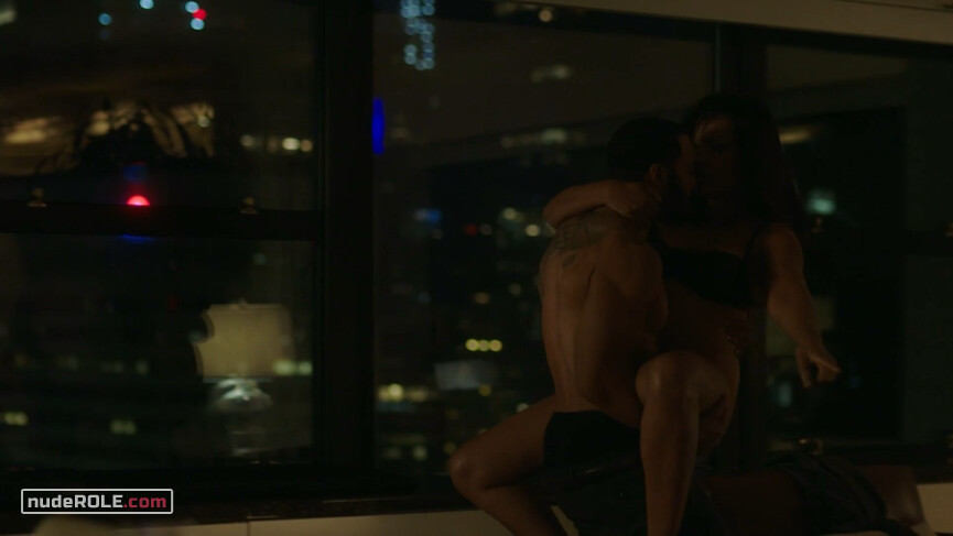 3. Linda nude – Power s05e03 (2018)