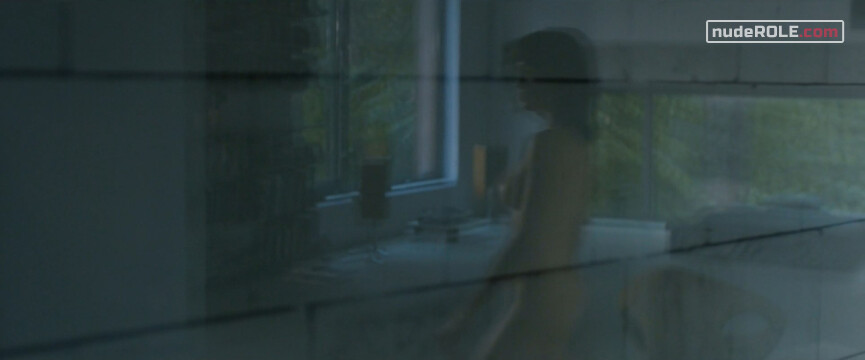 2. Ewa nude – Constructor (2018)