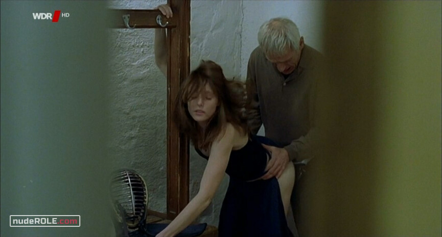 3. Isabella nude – Gun-shy (2003)