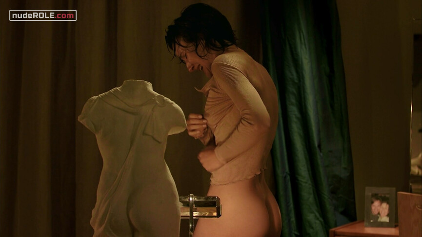 5. Virginie nude – Desire (2011)