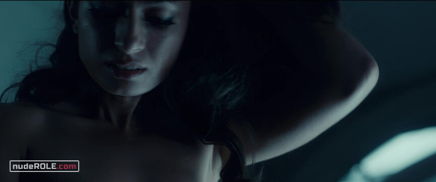 2. Bast sexy – American Gods s02e04 (2019)