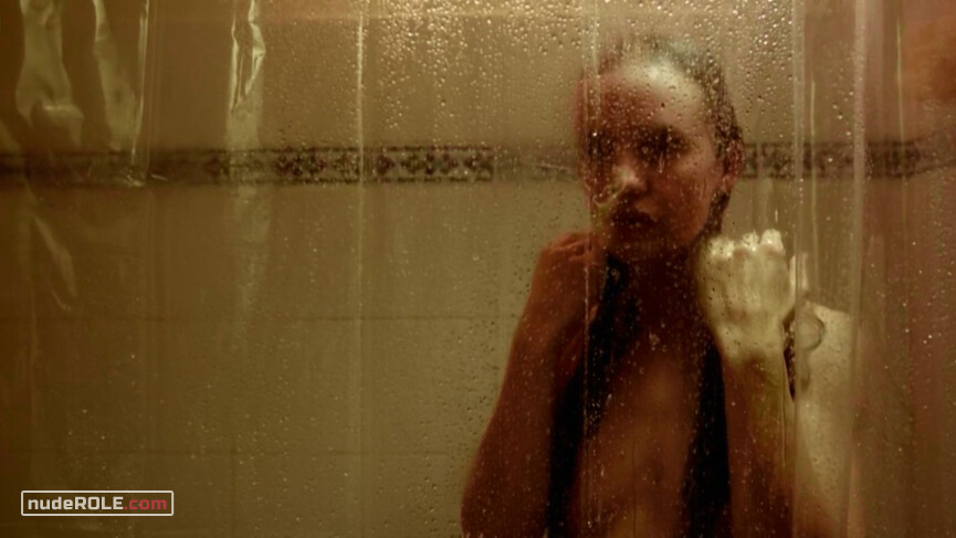 2. Laura nude – Eat (2012)