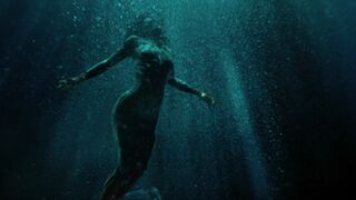 Donna nude – Siren s01 (2018)