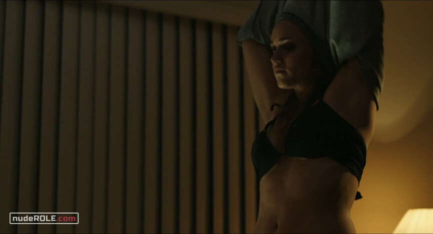2. Alex nude – Beach Pillows (2014)