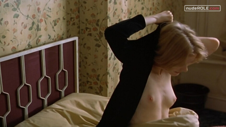 5. Patricia nude – The Escort (1999)
