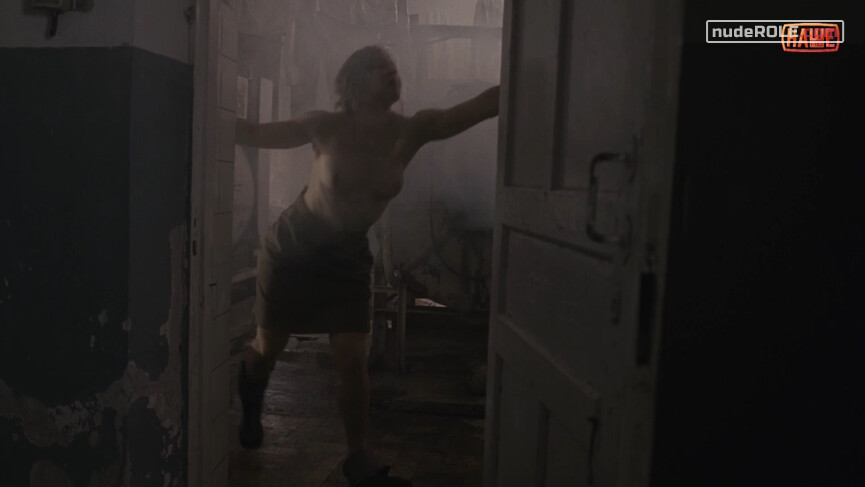5. Nastya nude – Captive (2008)