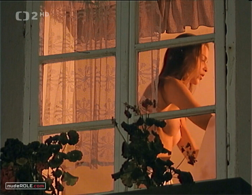 3. Dora nude – Helimadoe (1992)