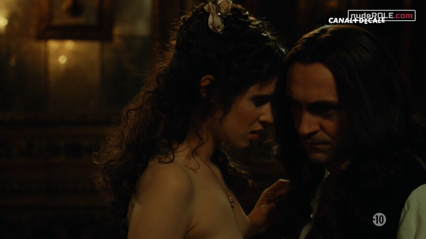 5. Eleanor nude – Versailles s03e04 (2018)