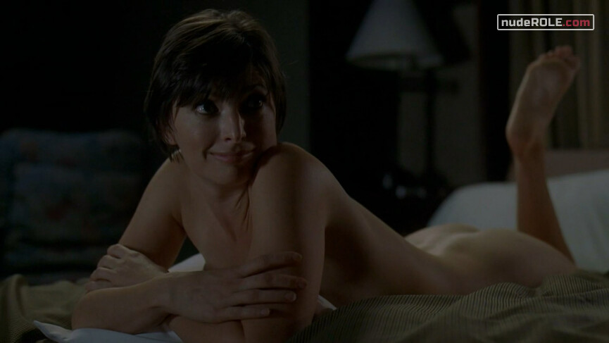 6. Theresa D'Agostino nude – The Wire s03e09 (2004)