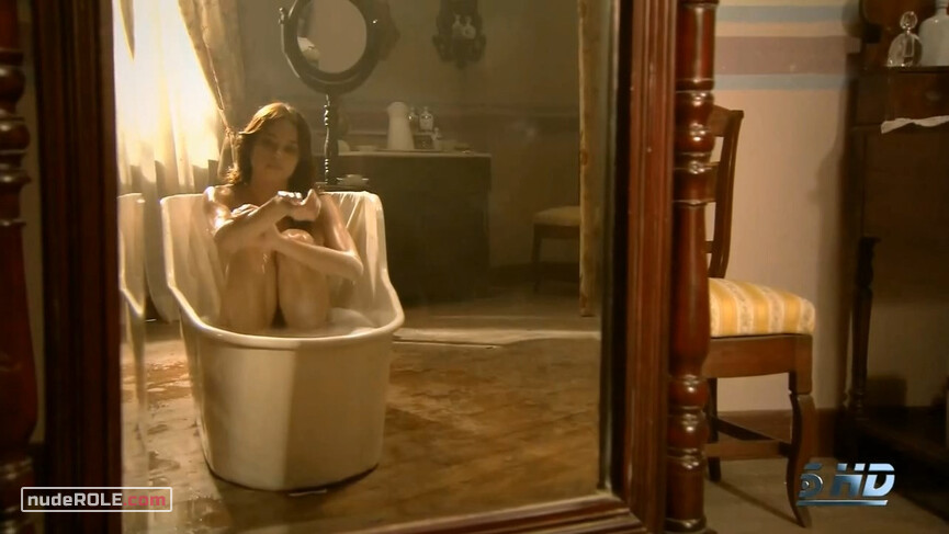 6. Nieves Lobo nude – Tierra de lobos s01-s03 (2010-2014)