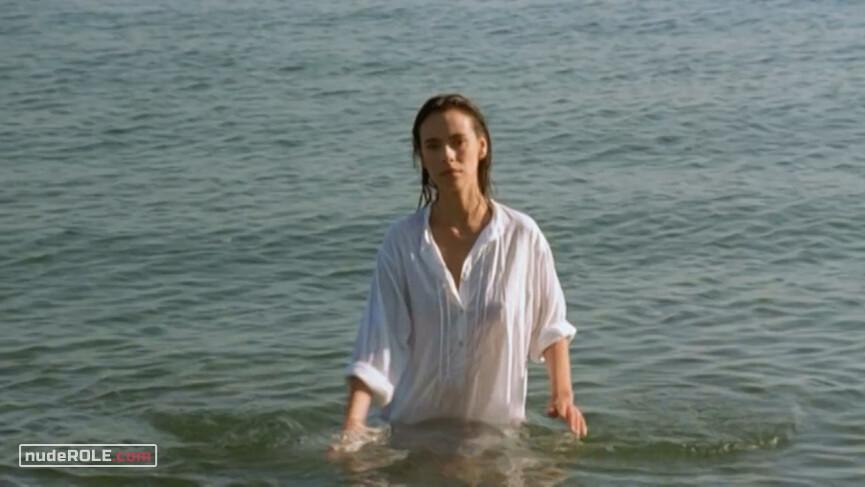 2. Jeanne Gardella nude – Sweetheart (1992)