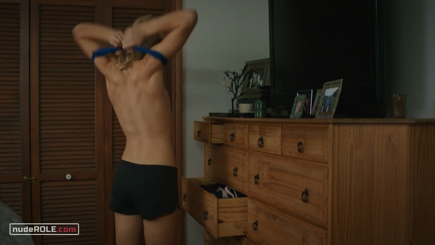5. Sarah sexy – The Morning After (2015)