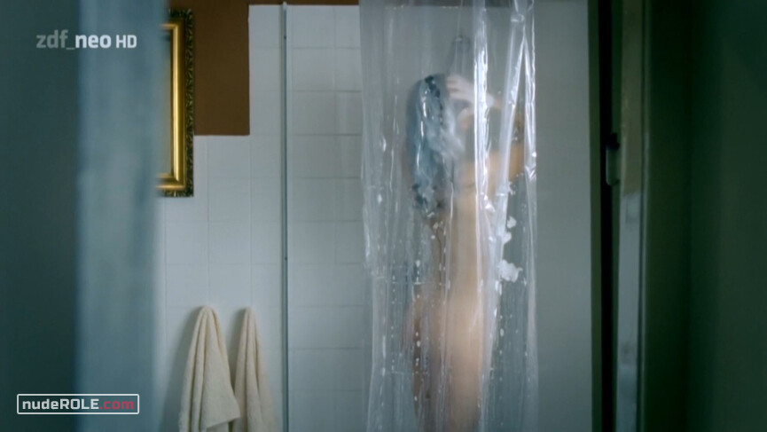 1. Heike Bauermeister nude – Stralsund s01e03 (2012)
