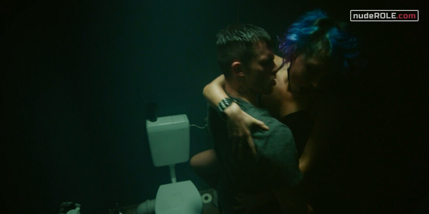 8. Pierced Girl nude – Beat s01e01 (2018)