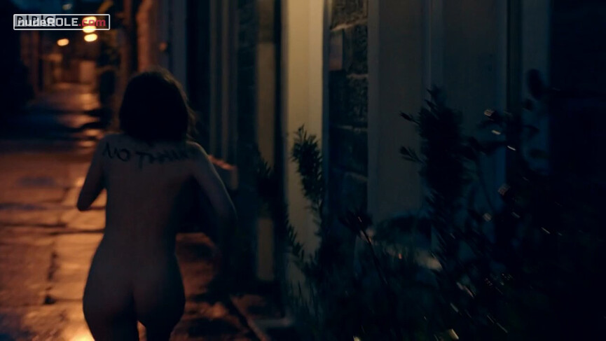 1. Rayna nude – Clique s02e01-02 (2018)