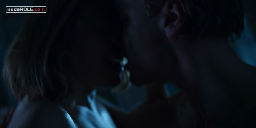 4. Karolina Lis nude – 1983 s01e04 (2018)