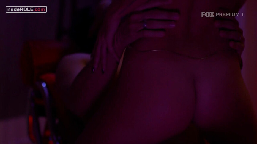 5. Bruna Surfistinha (Raquel Pacheco) nude, Cliente mulher moderna nude, Gabriela nude – Call Me Bruna s03e01 (2018)