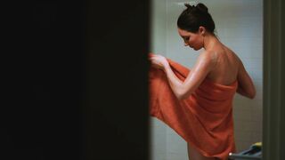 Ashley Evans sexy – Three Worlds (2018)