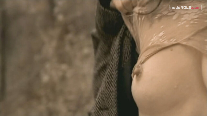 3. Matka nude – I Am (2005)