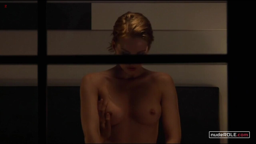 2. Gilda nude – Two Tigers (2007)