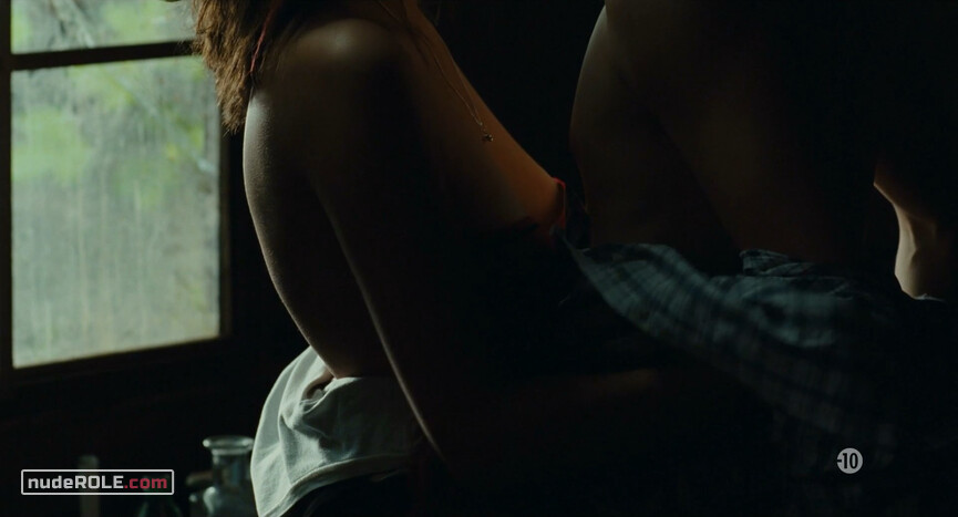 3. Audrey Bastien, Laetitia nude – Lights Out (2010)