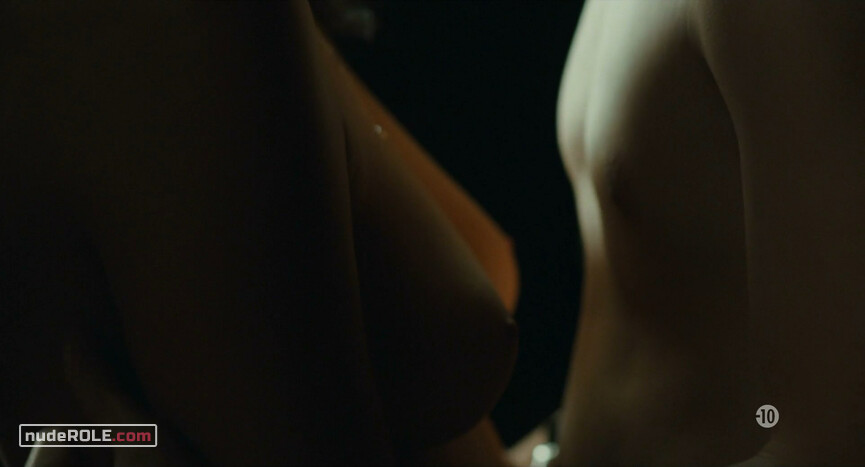 4. Audrey Bastien, Laetitia nude – Lights Out (2010)