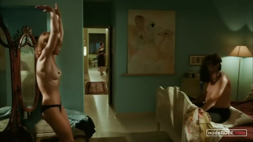 4. זהבה לוי nude – Single Plus (2012)