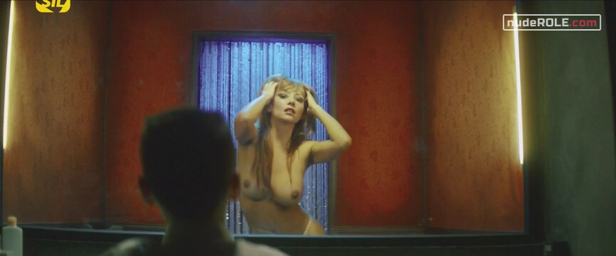 4. Paula Matura, Cristal nude – My Mother's Tits (2015)