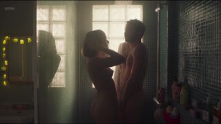 Néféli nude, Julie nude – (Girl)Friend (2018)