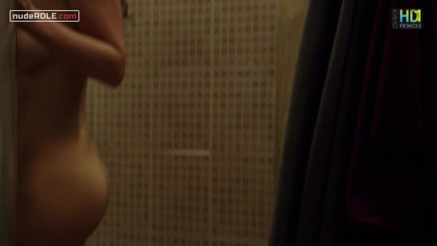 1. Jessica nude – Mafiosa s04e02 (2012)