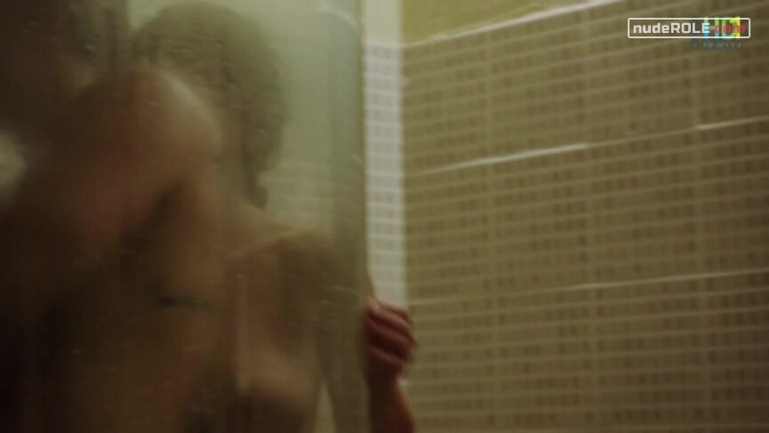 2. Jessica nude – Mafiosa s04e02 (2012)