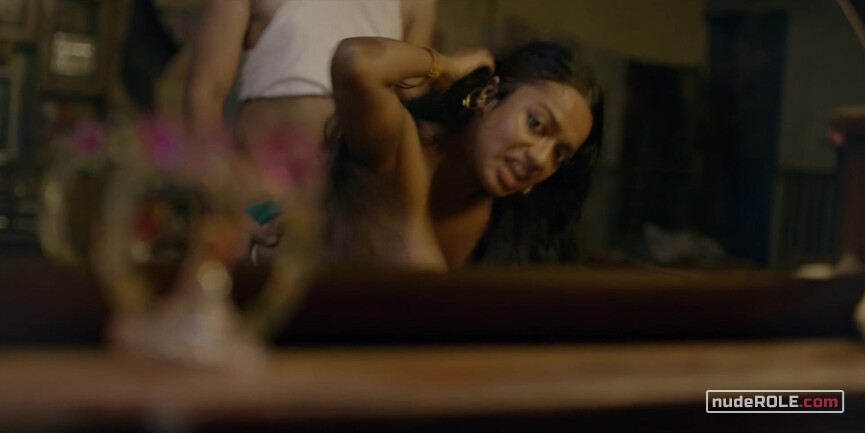 2. Sex Worker sexy – Sacred Games s01E03 (2018)