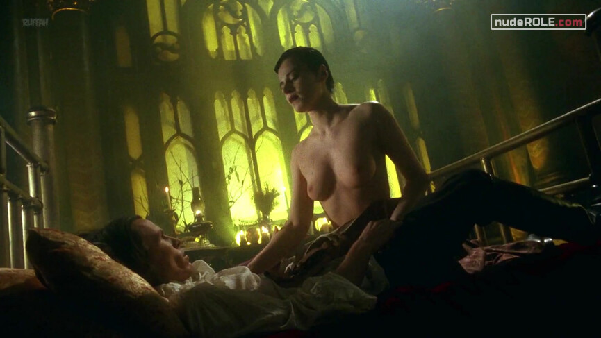 2. Serena nude, Dreamy Girl nude – The Vampire Journals (1997)