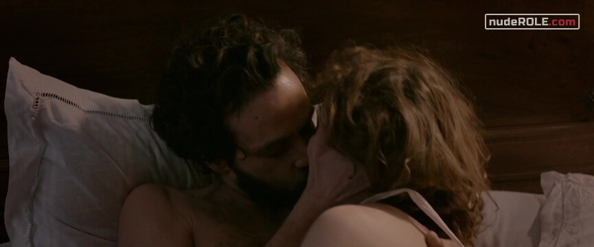 4. Hélène nude – Ceasefire (2016)