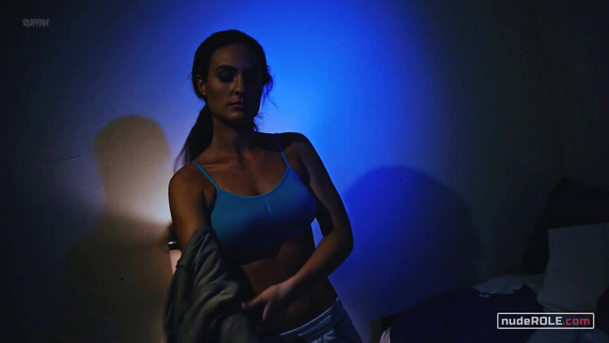 1. Amber nude – Hack House (2017)