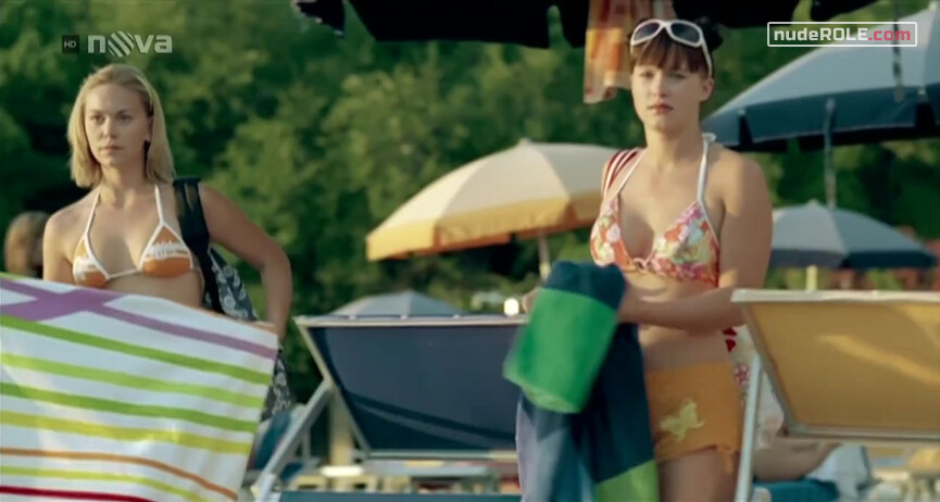 1. Denisa nude, Irma sexy – Holiday Makers (2006)