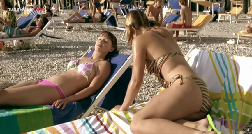 7. Denisa nude, Irma sexy – Holiday Makers (2006)