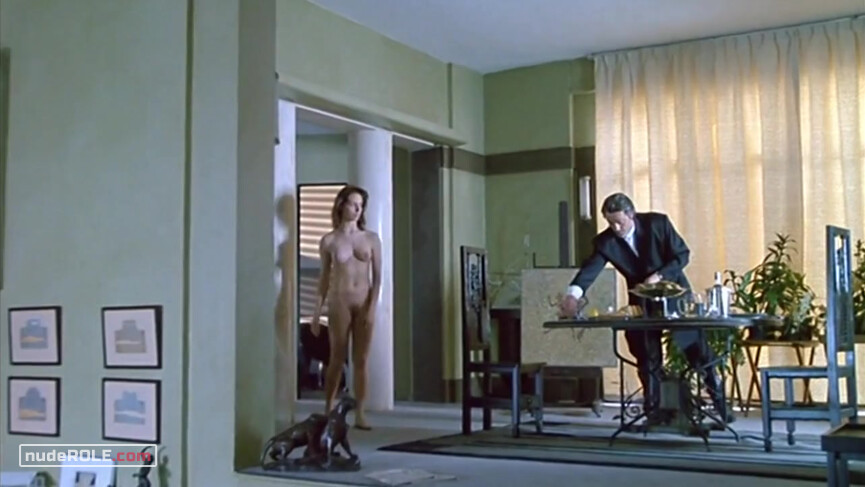 10. Daphné nude – Dancing Machine (1990)