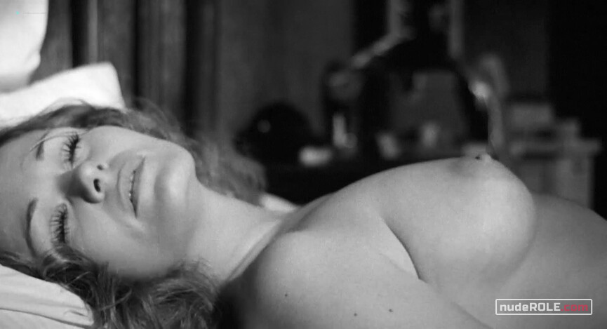 5. Honey Bruce nude, Girl nude, Opening Stripper nude – Lenny (1974)