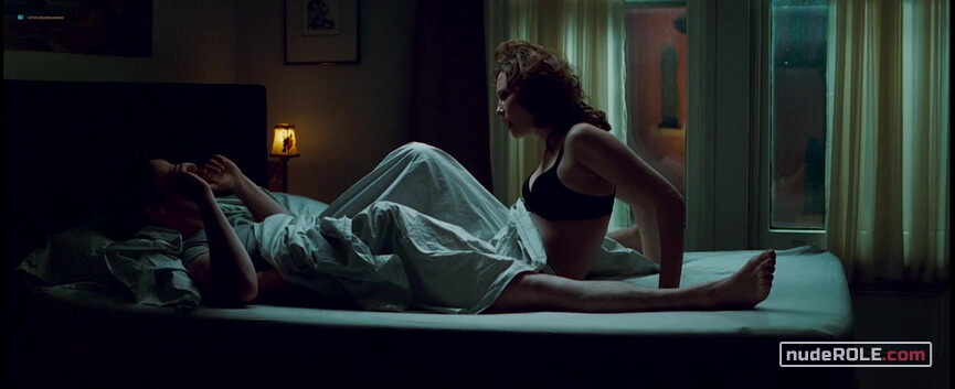4. Julie Ivanova sexy – Henry's Crime (2010)