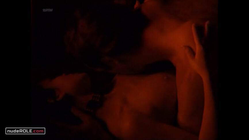 1. Rachel nude – The Hunger s02E10 (1999)