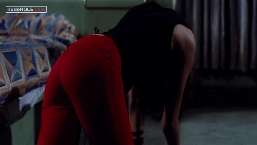 3. Aisha sexy – The Losers (2010)