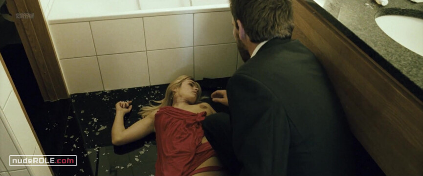 1. Louise nude – The Candidate (2008)