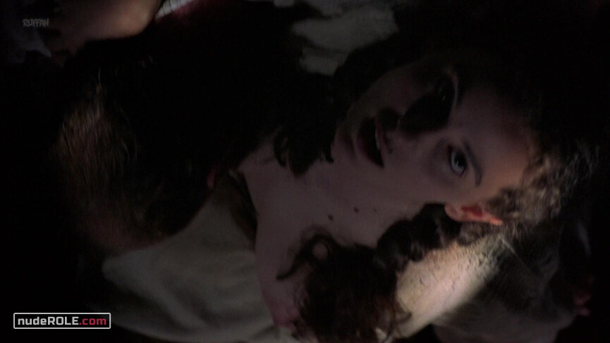 4. Neda nude – Dust (2001)