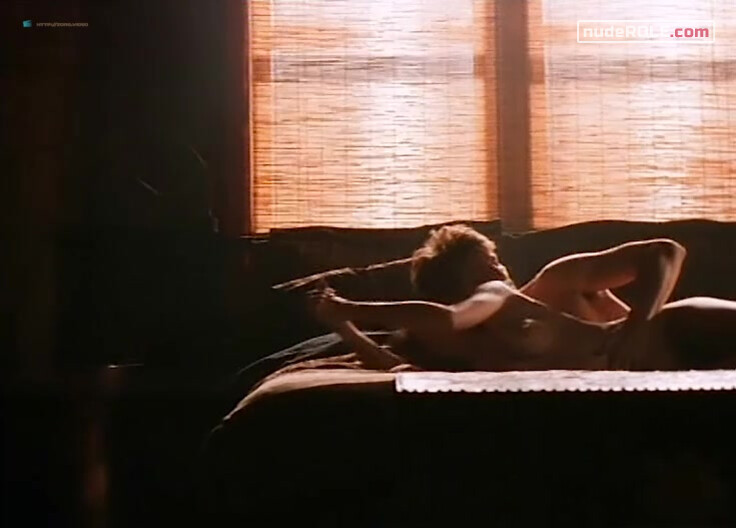 17. Lila Reed nude, Paula nude, Carrie Reiner nude – Sensation (1994)