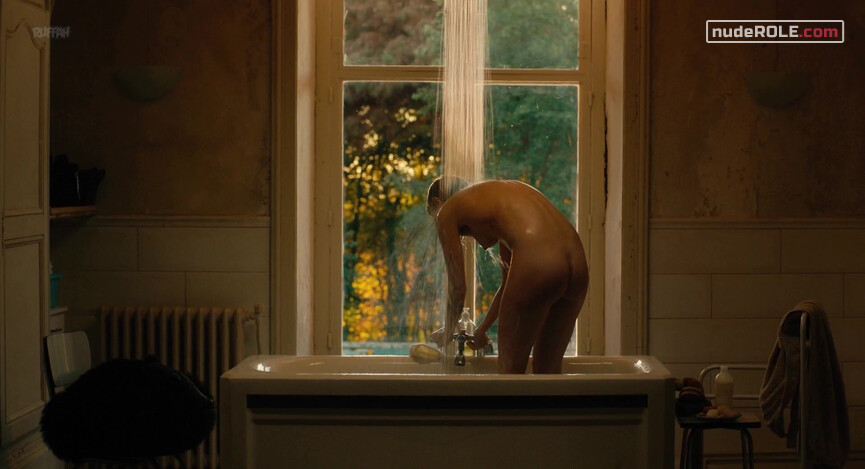 8. Coline nude – Gaspard at the Wedding (2018)